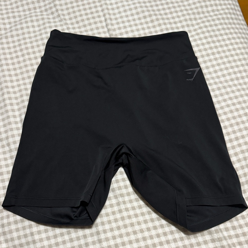 GYMSHARK short